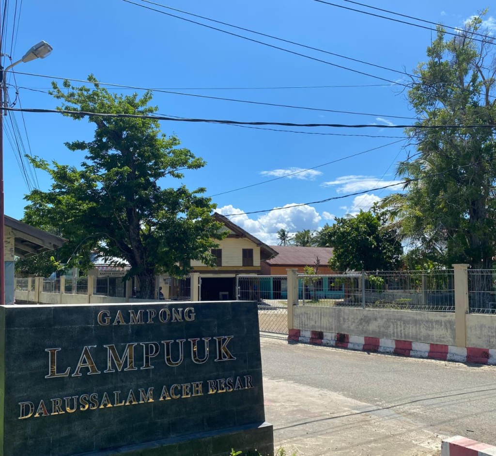 Plang Gampong Lampuuk